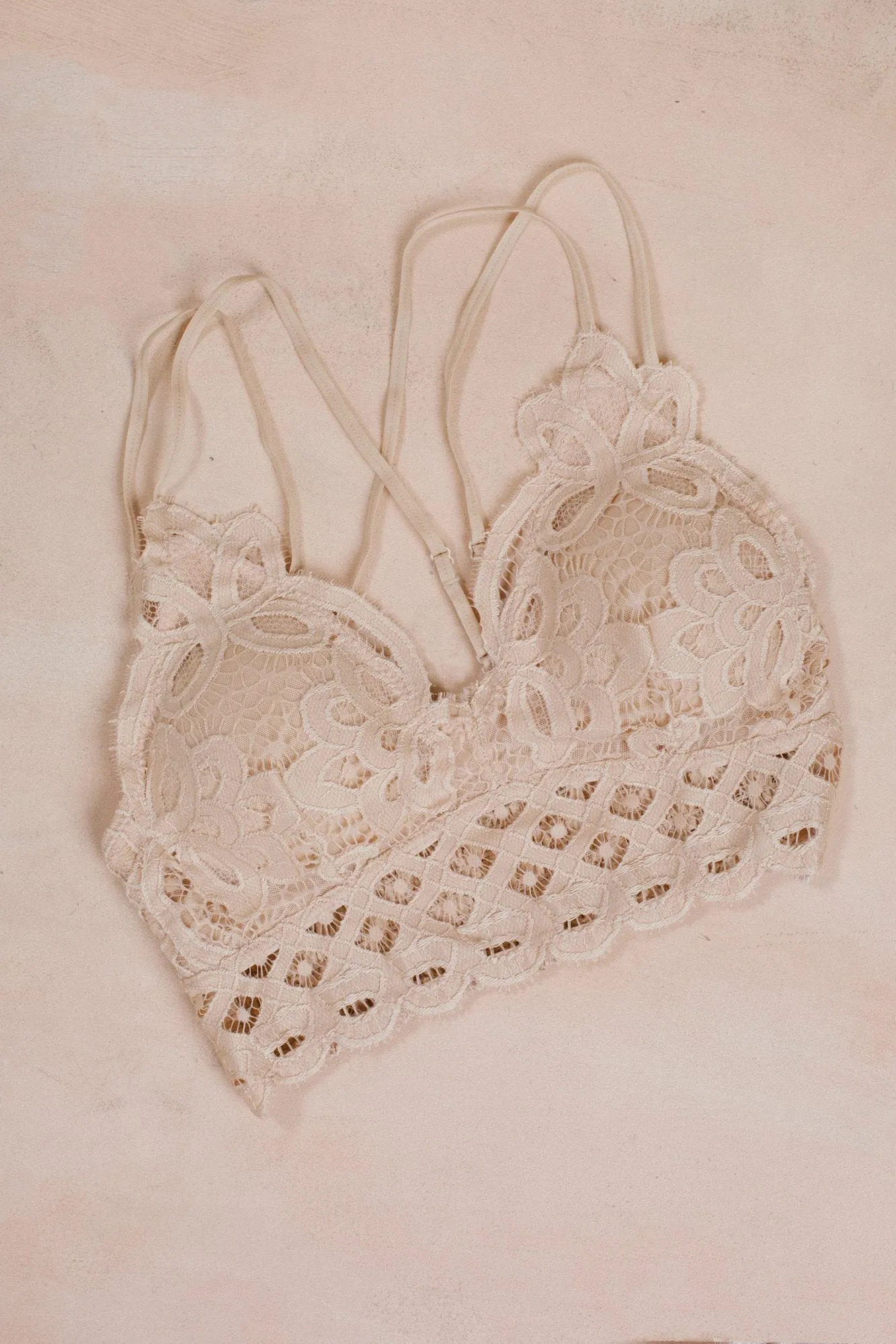 Elina Scalloped Lace Bralette